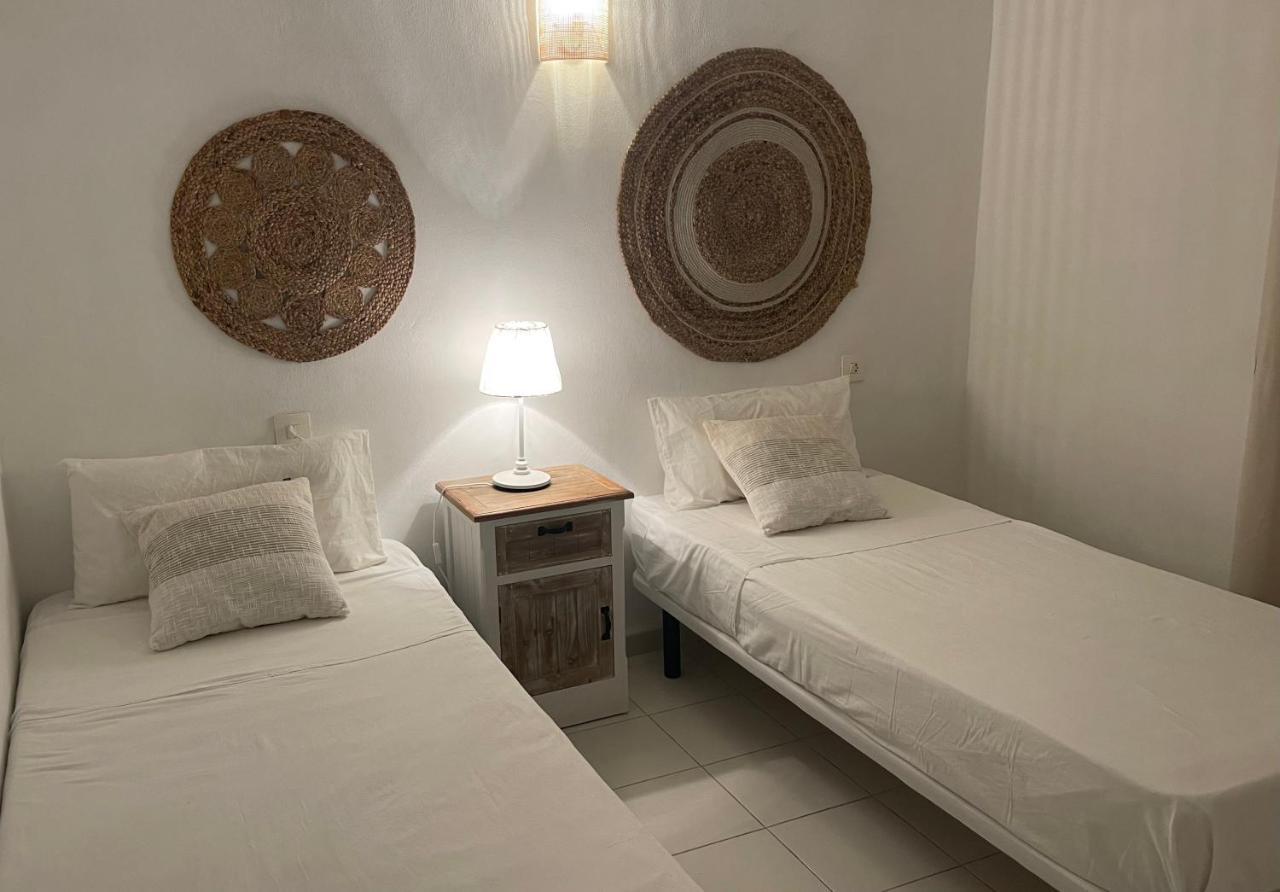 Bella Lilia Apartman Es Pujols Kültér fotó